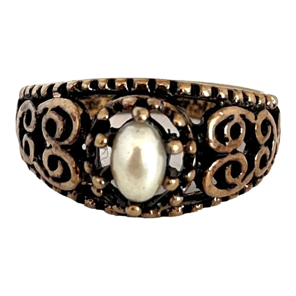 Vintage 1980s Pearl Filigree Ring Antiqued Gold Tone Scroll Design - 5Z